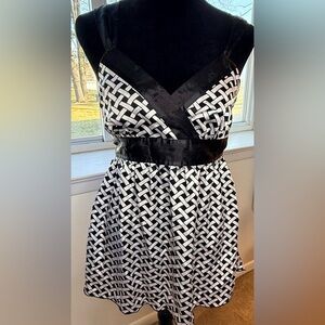 Y2K A Byer black white babydoll empire waist weaved design shirt top Lrg EUC